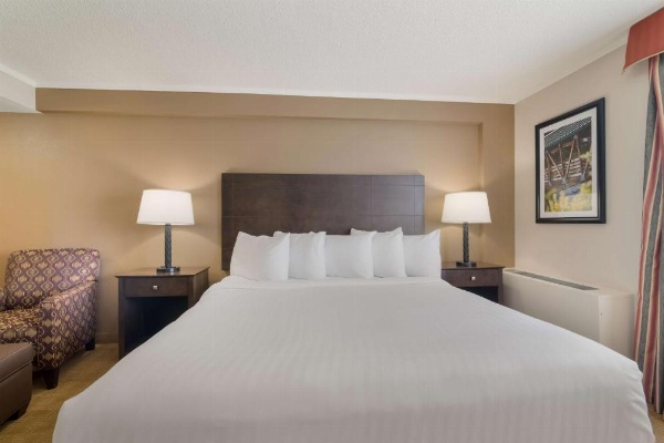 Best Western University Inn image 15
