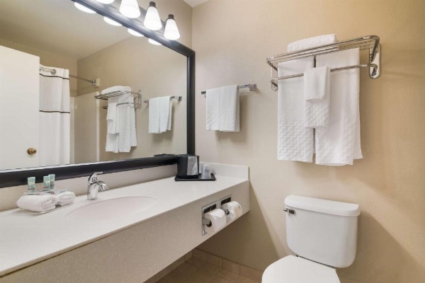 Best Western University Inn image 25
