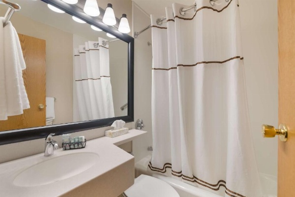 Best Western University Inn image 26